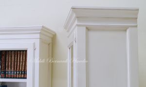 Vetrina in legno massello 1 anta laccata bianco